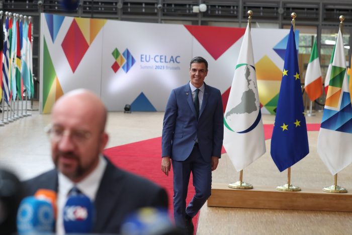 Cumbre Celac-UE finaliza expresando “preocupación” por la guerra contra Ucrania pero no la condena