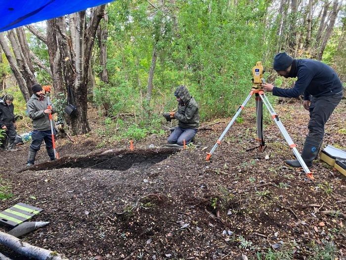 Arqueólogos de Chile y Cataluña buscan vestigios de pueblos nómades que habitaron extremo austral