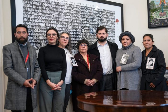 Presidente Boric se reunió con organizaciones de DDHH y reiteró que “condenamos el golpe”