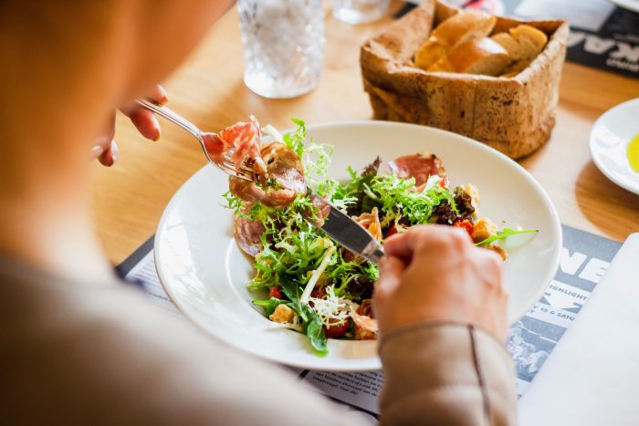Monto promedio de consumo en restaurantes aumentó un 15% con respecto al año pasado