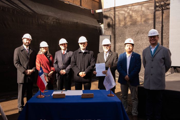 Temuco: instalan primera piedra del nuevo hospital universitario de Simulación Clínica