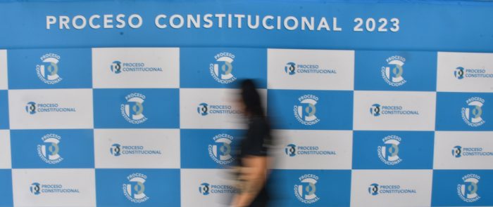 Chile con obstrucción intestinal (constitucional)