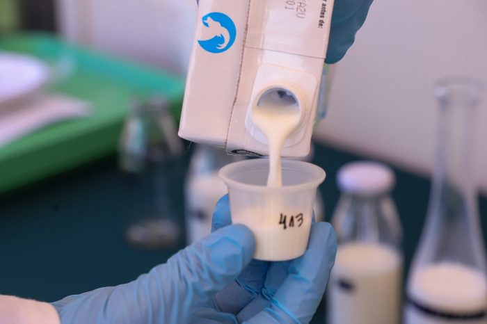 Estudio sobre tipos de leche presenta alternativas a personas diabéticas, alérgicas e intolerantes