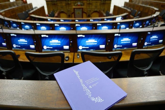 Inició la exposición y discusión de enmiendas