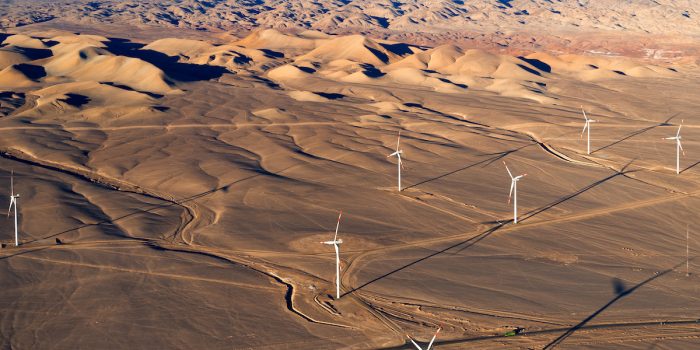 Energías limpias e industria del litio destacan a Chile en la prensa internacional