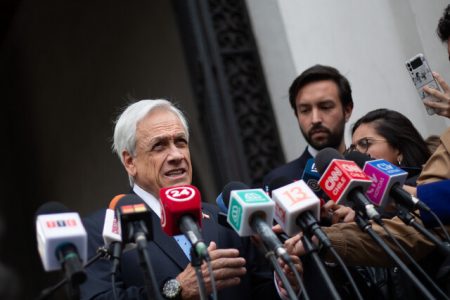 Expresidente Piñera califica como un “tremendo error” bombardeo a La Moneda el 11 de septiembre