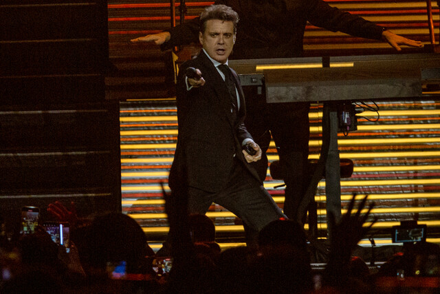 El sentido fin de la gira de Luis Miguel en Chile: terminó llorando tras extensa ovación