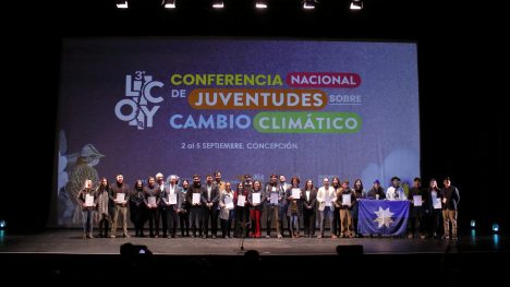Jóvenes entregan al gobierno declaración con propuestas para abordar crisis climática en COP28