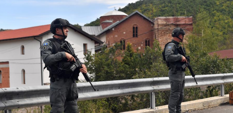 El Gobierno de Kosovo denuncia movimientos del ejército serbio desde tres direcciones