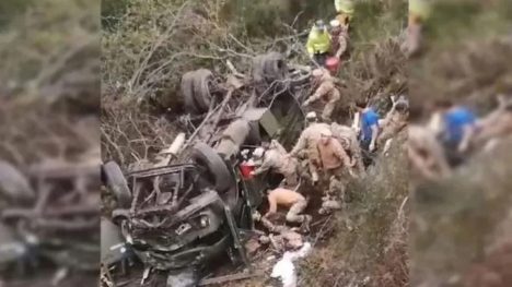 Cuatro soldados del Ejército argentino murieron en accidente de tránsito en San Martín de Los Andes