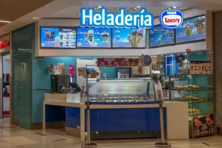 Firma tras heladería Savory se derrite: busca evitar quiebra y culpa al estallido social
