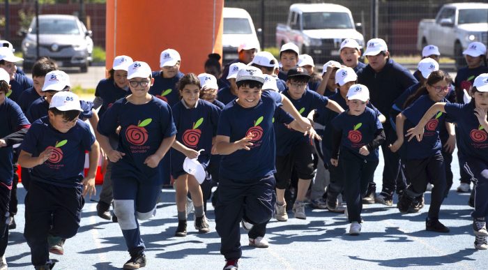 Proyecto recreativo escolar “La Manzana Colorada” se extiende a 10 comunas de Santiago