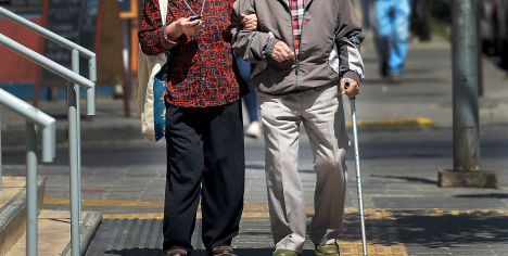 Estudio revela diferencias en el acceso a equipamientos y servicios de personas mayores
