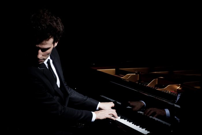 Pianista David Greilsammer en Teatro Aula Magna USM