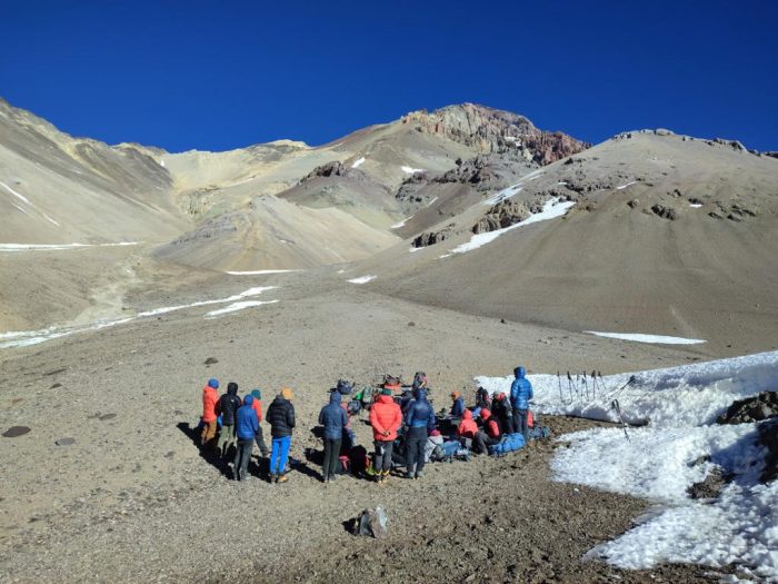 Región Metropolitana cuenta con nuevos guías de montaña de estándar internacional