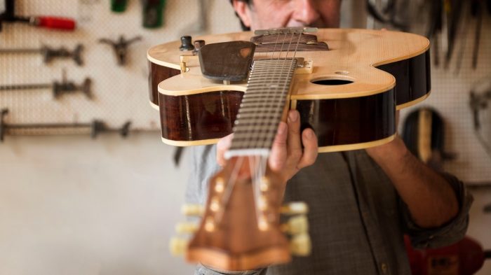 Taller Buitano: la escuela que busca formar a la nueva generación de luthiers en Chile
