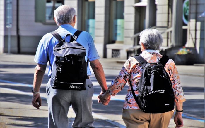 La importancia de que las personas activas mayores de 50 años fortalezcan su rol en la sociedad