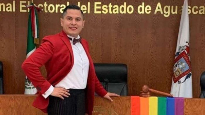Hallan muerto a Ociel Baena, la primera persona en obtener un pasaporte no binario en México