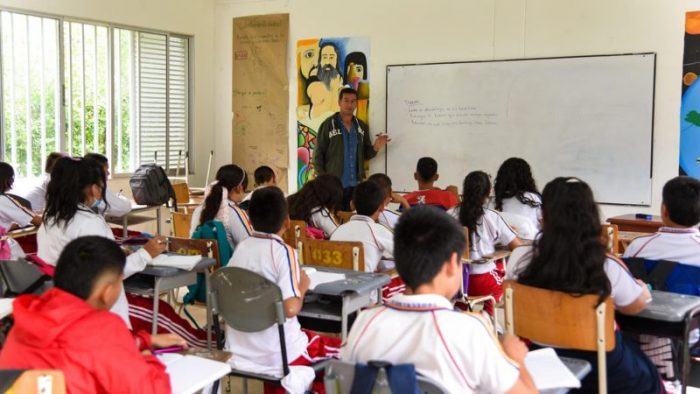 La escuela rural en Colombia que sin biblioteca ni internet logró ganar un premio mundial