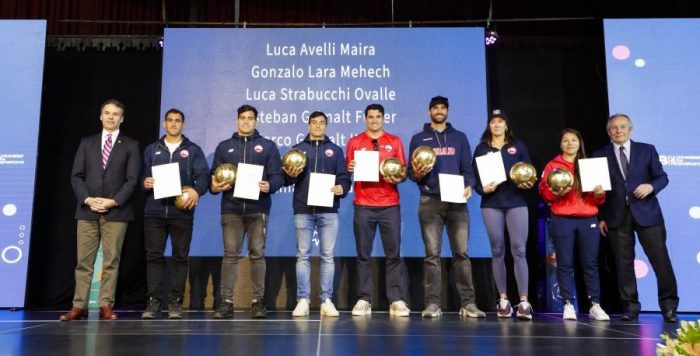 Universidad homenajeó a sus deportistas que compitieron en Santiago 2023