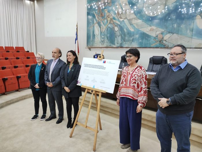Innovador convenio busca avanzar hacia espacios libres de discriminación y con enfoque de género