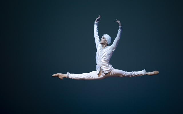 Becas “Bailarines del Mañana 2024”