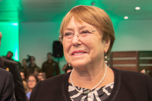 Michelle Bachelet firma manifiesto a favor de Sergio Massa junto a 50 líderes de centroizquierda