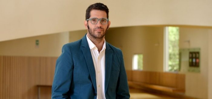 Investigador publicó estudio sobre regulación emocional y educación empresarial en revista de Nature
