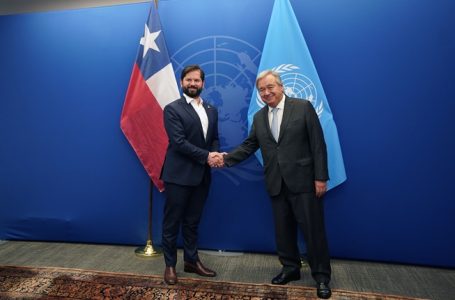 Llega secretario general de la ONU para ir con Boric a Antártica y ver efectos de crisis climática