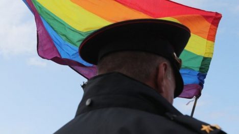 Tribunal Supremo de Rusia prohíbe el movimiento LGBT y lo declara como "una organización extremista"