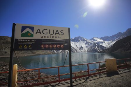 Aguas Andinas y autoridades regionales preparan simulacro de descarga preventiva del Embalse El Yeso