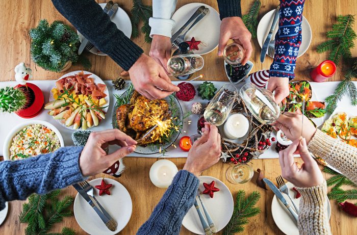 ¿Cómo enfrentar los problemas gastrointestinales más comunes en las cenas de fin de año?