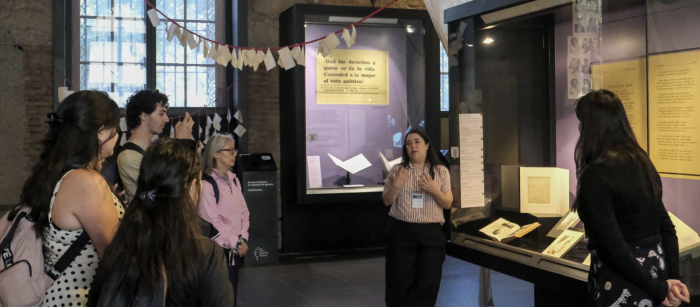 U. de Chile y Museo San Francisco realizan recorrido cultural en torno a figura de Gabriela Mistral