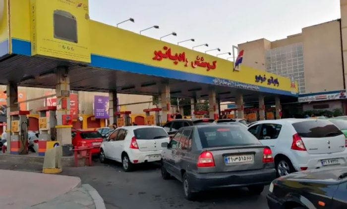 Ciberataque interrumpe funcionamiento de gasolineras en Irán
