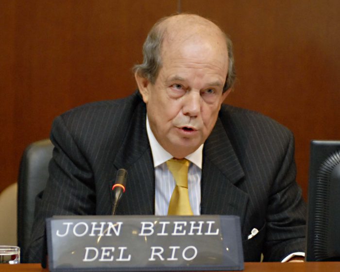 Fallece exministro y diplomático chileno John Biehl del Río a los 84 años