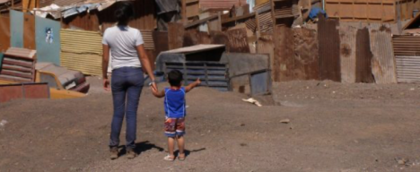 Liliana Cortés: "La pobreza existe, aunque Chile dejó de verla"