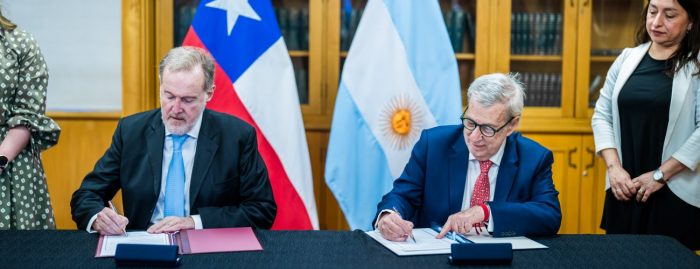 Chile y Argentina suscriben primer tratado de extradición entre ambos países