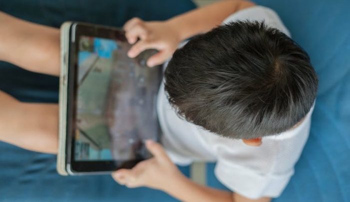 ¿Sabemos cómo afectan las nuevas tecnologías al cerebro de los menores? No es tan fácil averiguarlo
