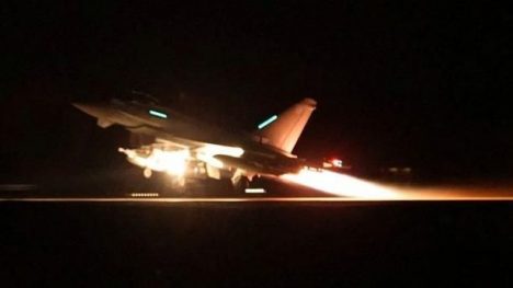 Estados Unidos bombardea de nuevo a los hutíes en respuesta a sus ataques en el mar Rojo