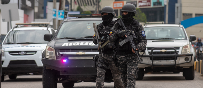 Periodista que estuvo en el asalto al canal TC Televisión en Ecuador relata el momento del ataque