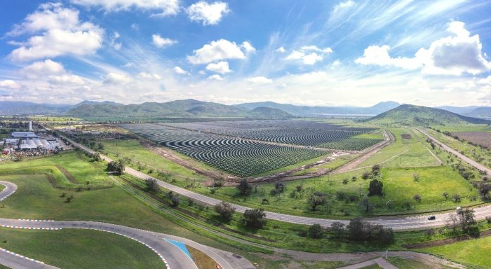 Autorizan iniciar la operación comercial del parque fotovoltaico El Manzano