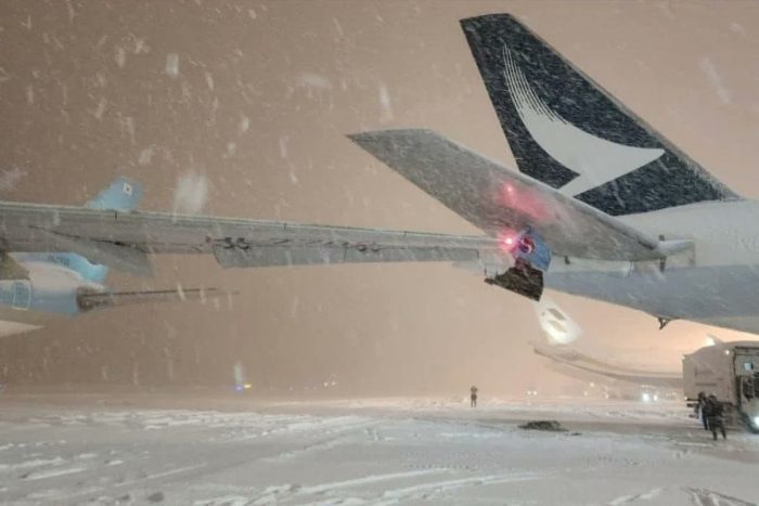 Dos aviones de pasajeros sufren una leve colisión en aeropuerto de Japón