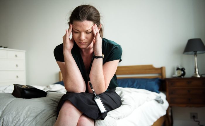 Cuidado con la hormona del estrés: especialista explica los alcances de mayor cortisol en el cuerpo