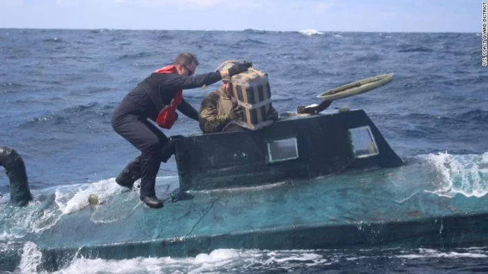 Incautan en Colombia narcosubmarinos con 27 millones de dólares en cocaína ‘escorpión’