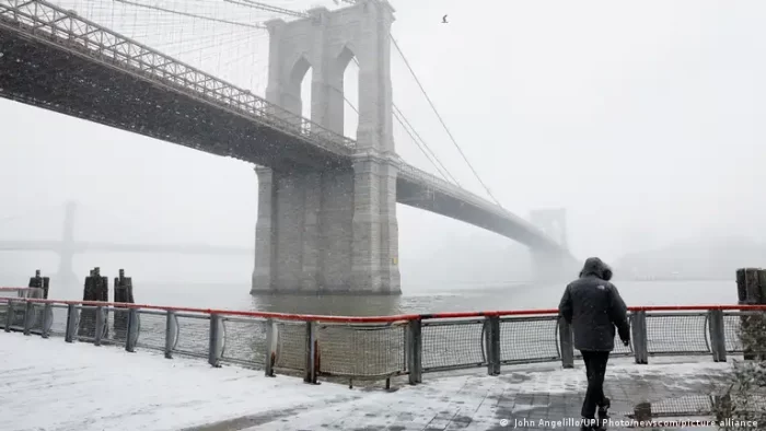 Decenas de muertes por fuerte temporal invernal en EE.UU.