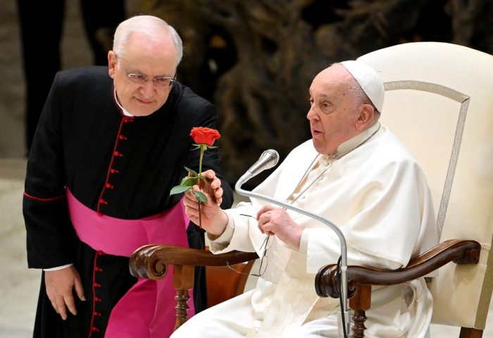 El papa sostiene que el placer sexual es “un don de Dios” amenazado por la pornografía