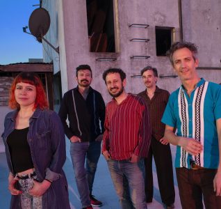 "Orquesta de Poetas" lanza nuevo disco en Sala Master