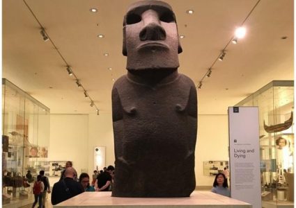 El Museo Británico se defiende frente a una campaña para que devuelva una escultura 'moai'