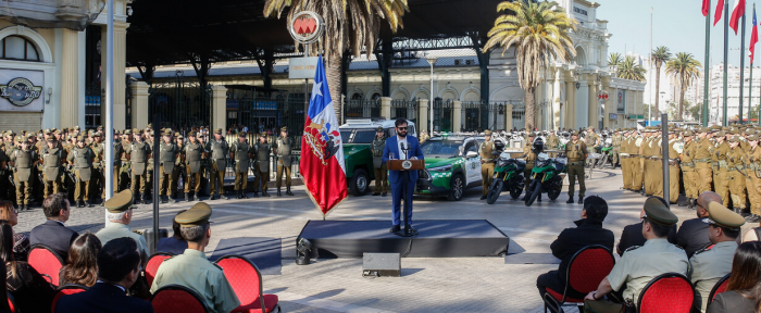 Presidente Boric se abre a que militares apoyen a las policías en las calles: cita al Cosena
