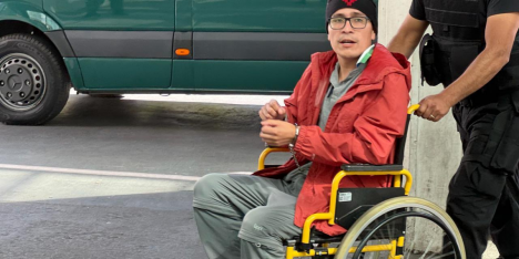 Ernesto Llaitul es trasladado a Urgencias debido a una arritmia cardíaca por huelga de hambre